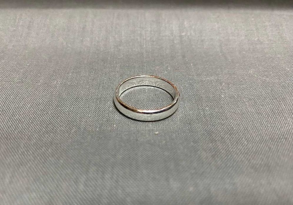 Классическое кольцо бижутерия под серебро
