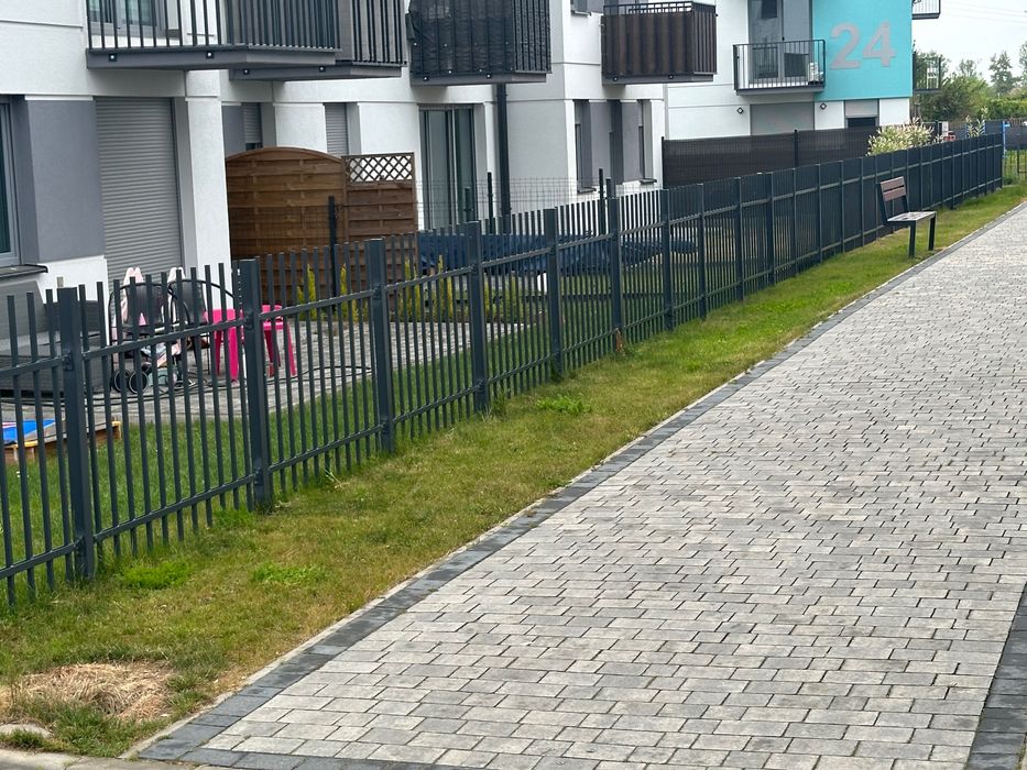 Ogrodzenie metalowe, słupek + przęsło. Nowe, ocynkowane malowane