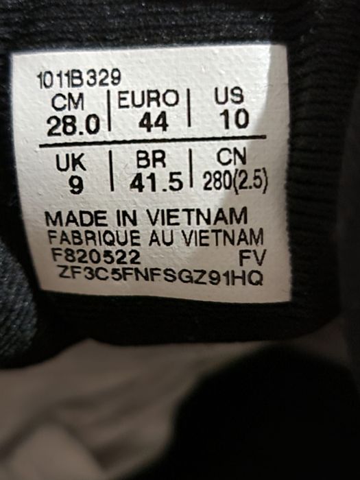 Оригінал 100%  чоловічі кросівки asics gel-trabuco 10  euro 44