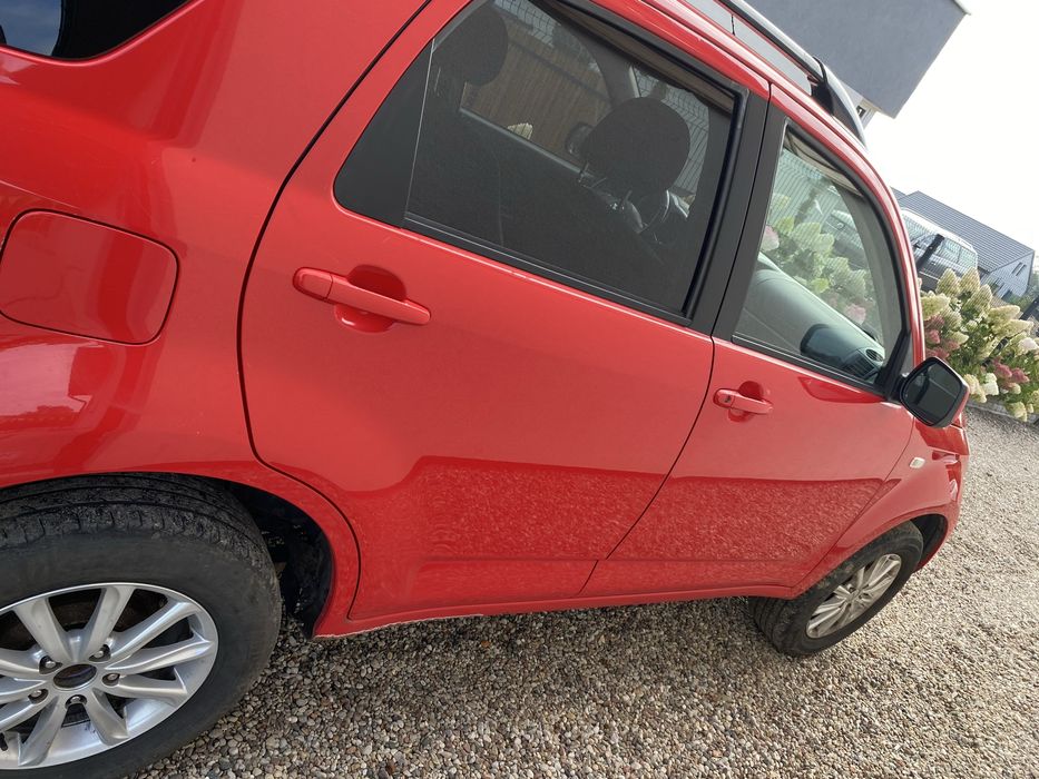 Daihatsu Terios II Czerwony na czesci 1.5 16 4X4