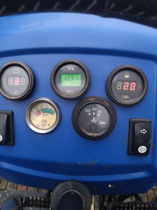 Продається трактор тоДВ 244 АНТ,фреза,плуг