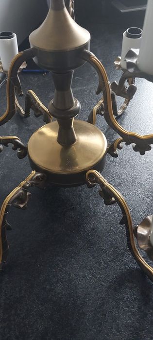 Żyrandol mosiężny