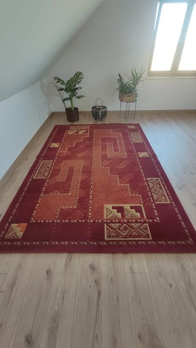 Dywan wełniany bordowy