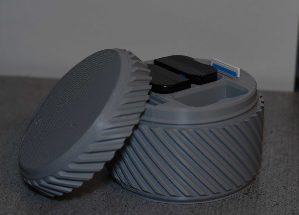 Etui box pojemnik na baterie Nikon EN-EL15 okrągły