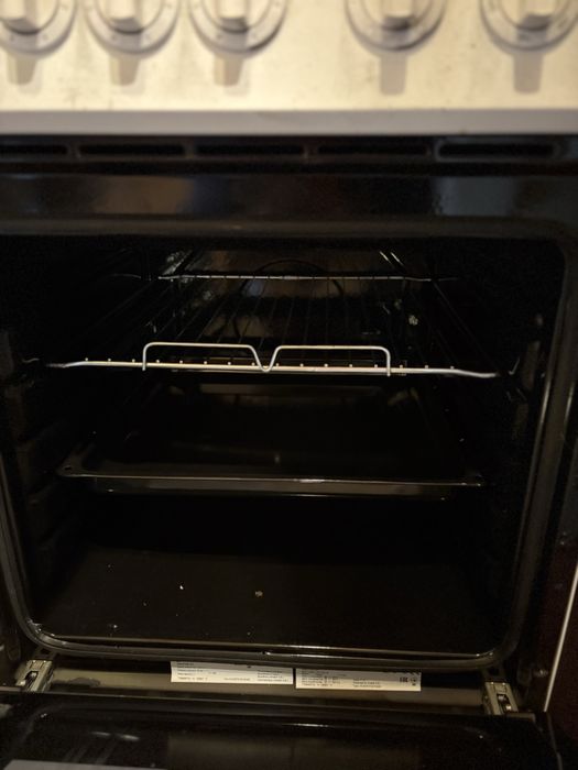 Kuchenka elektryczna Beko FSS57000GW