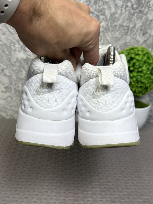 Nike Air Max Motion кроссовки 41 размер женские спортивные белые