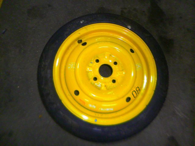 Pneu suplente SUZUKI Alto (GF)