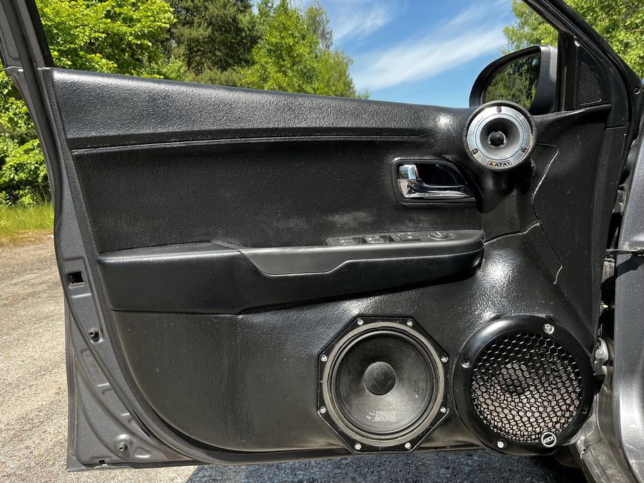 Продам дверные карты на Киа Рио 3 (2013) автозвук