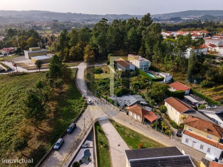 Moradia em Pedra | Um Investimento Único e com Potencial | Penafiel