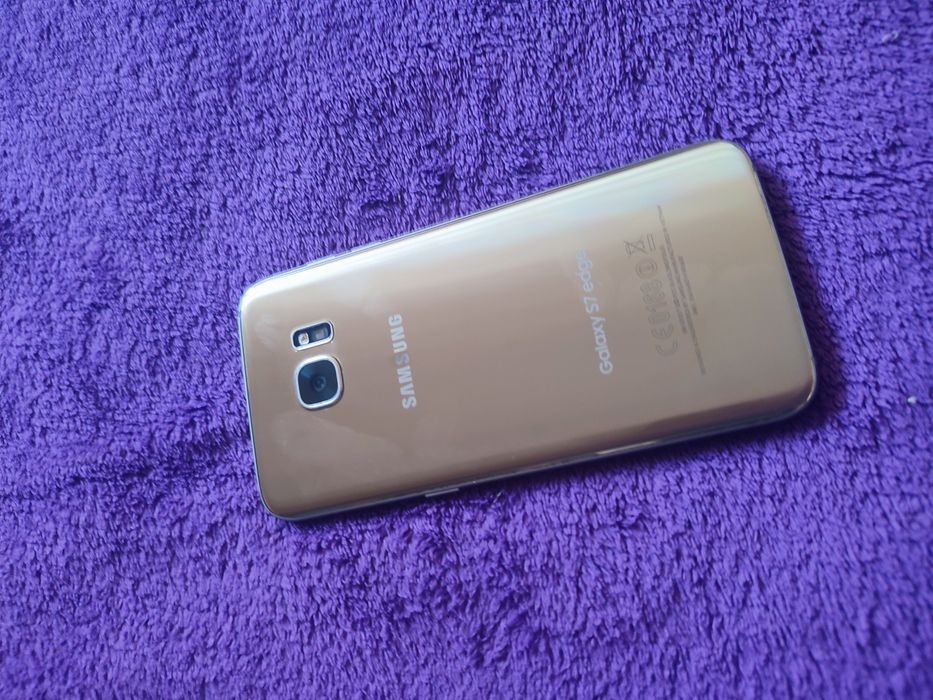 Samsung galaxy S7 edge gold