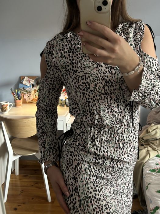 Sukienka na długi rękaw