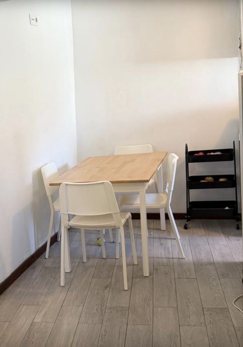 Mesa e Cadeiras para Cozinha