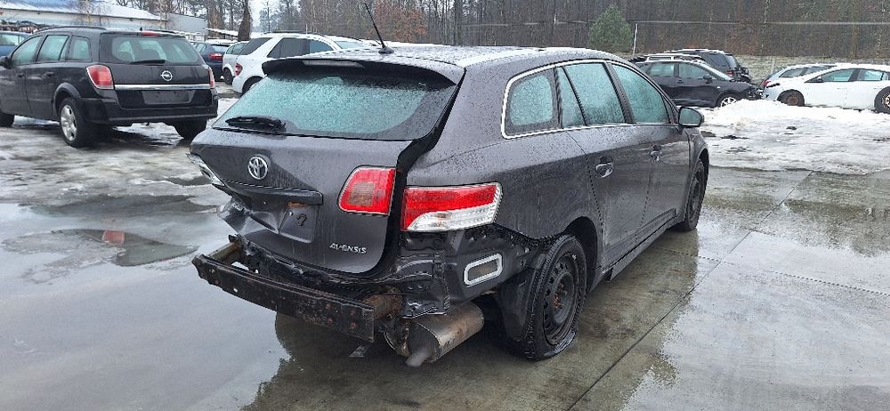 Cała toyota Avensis t27 na części