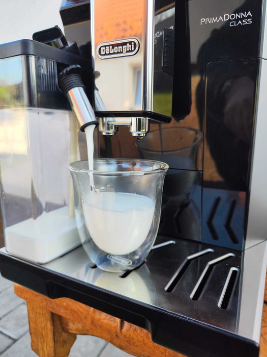 Кавомашина DeLonghi ECAM 550.55 PrimaDonna Class Bluetooth