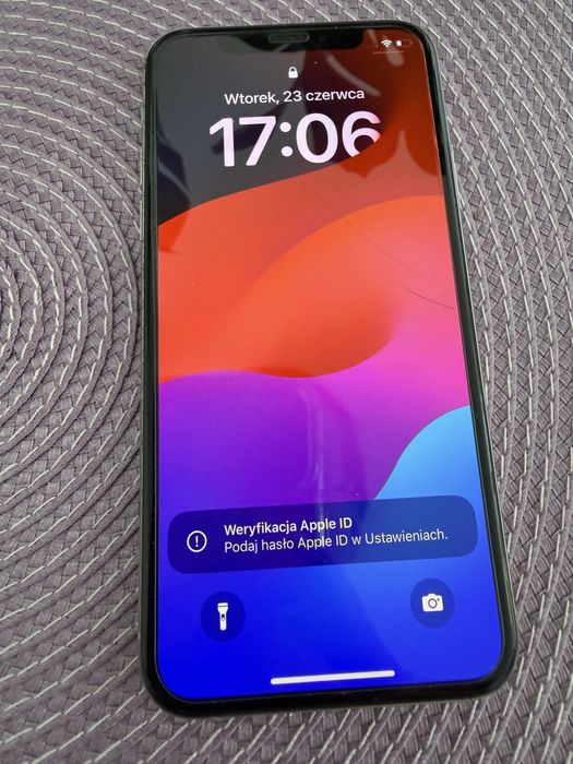 iPhone Xs 64GB Silver