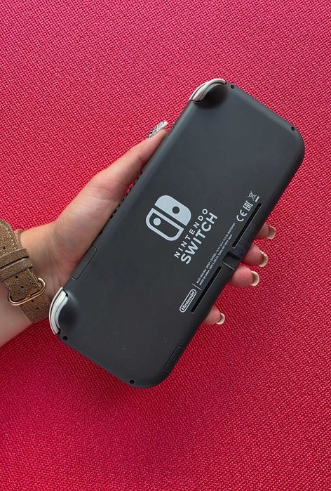 Nintendo switch lite + ігри, кп 64 гб