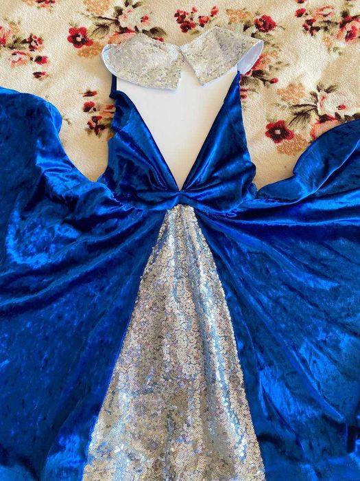 Нарядна сукня синя срібло на дівчинку зріст 128