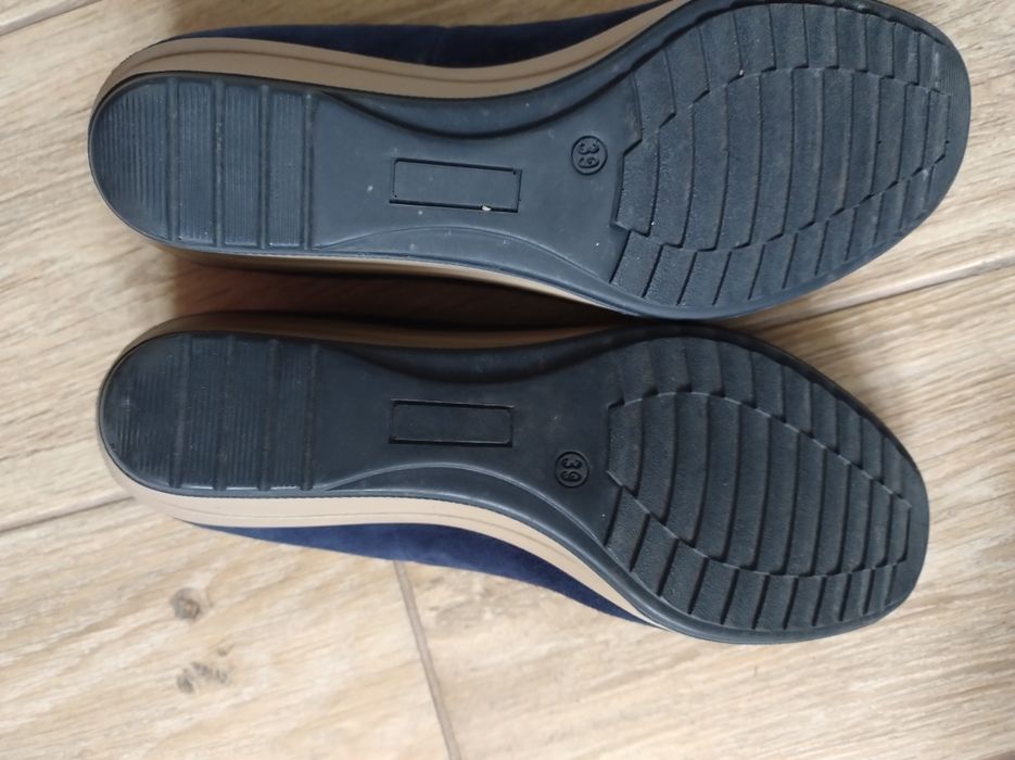 Półbuty na koturnie Lasocki