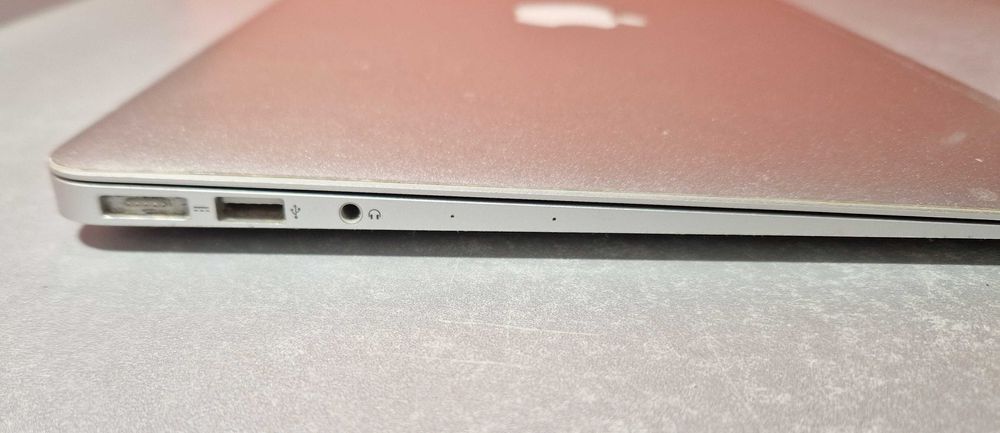 Laptop MacBook AIR 13 2015 + ZAS + klawiatura