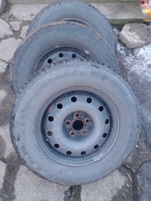 Sprzedam felgi z oponami zimowymi