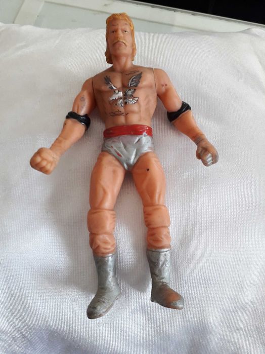 Bonecos wwe em bom estado
