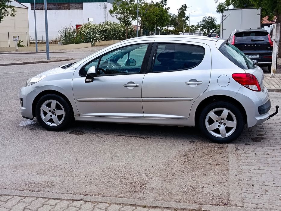 Pegueot 207 a gasóleo 1.4 hdi