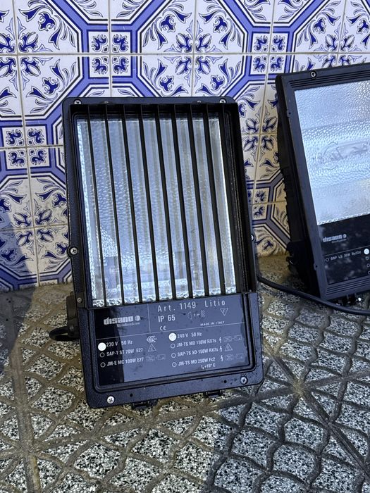 Holofotes varios tamanhos/potencia