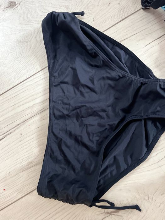 Stroj kąpielowy damaki