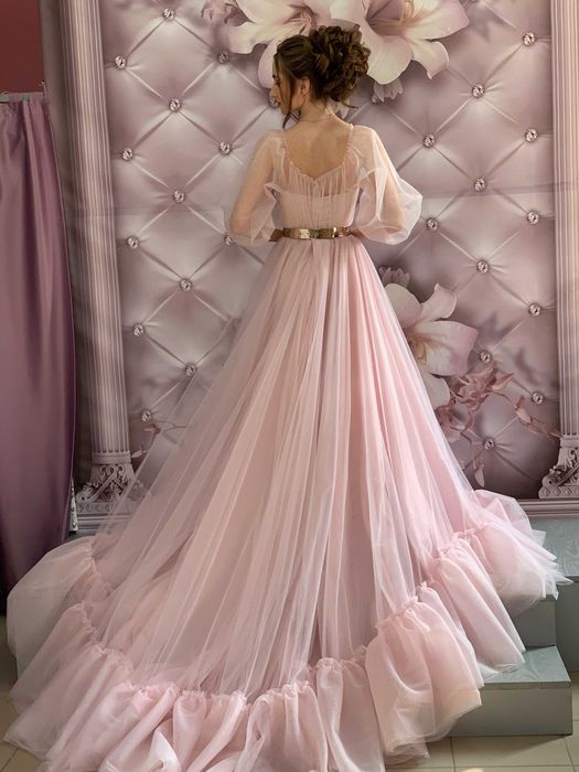 Продаю колекцію дитячих та жіночих суконь для проката та фотосесій