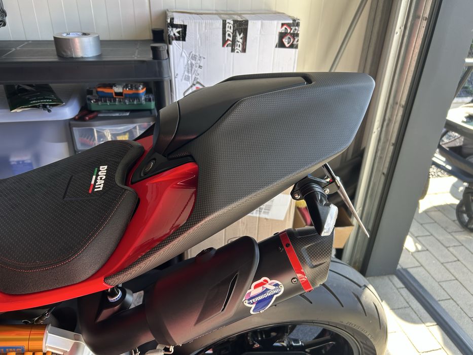 Nakladka Carbon DBK , zadubek Ducati Panigale , Streetfighter