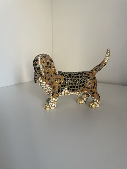 Figurka psa w stylu mozaikowym
