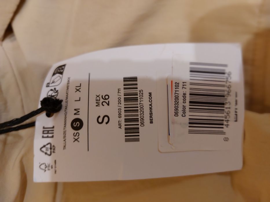 Nowa kurtka zimowa damska Bershka r .M