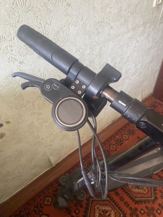 Електросамокат.