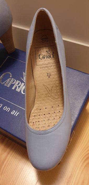 Czółenka Caprice błękitne r. 36-37