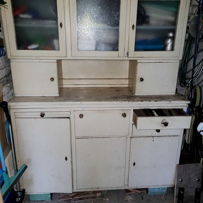 Kredens kuchenny z czasów PRL drewniany stare meble