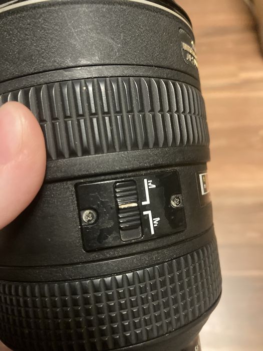 Обʼєктив Nikon 28-70mm