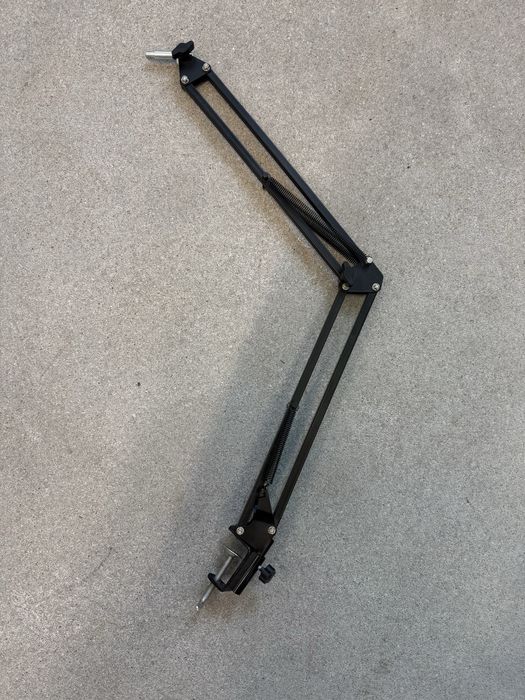 Ramie do mikrofonu przykręcane do blatu