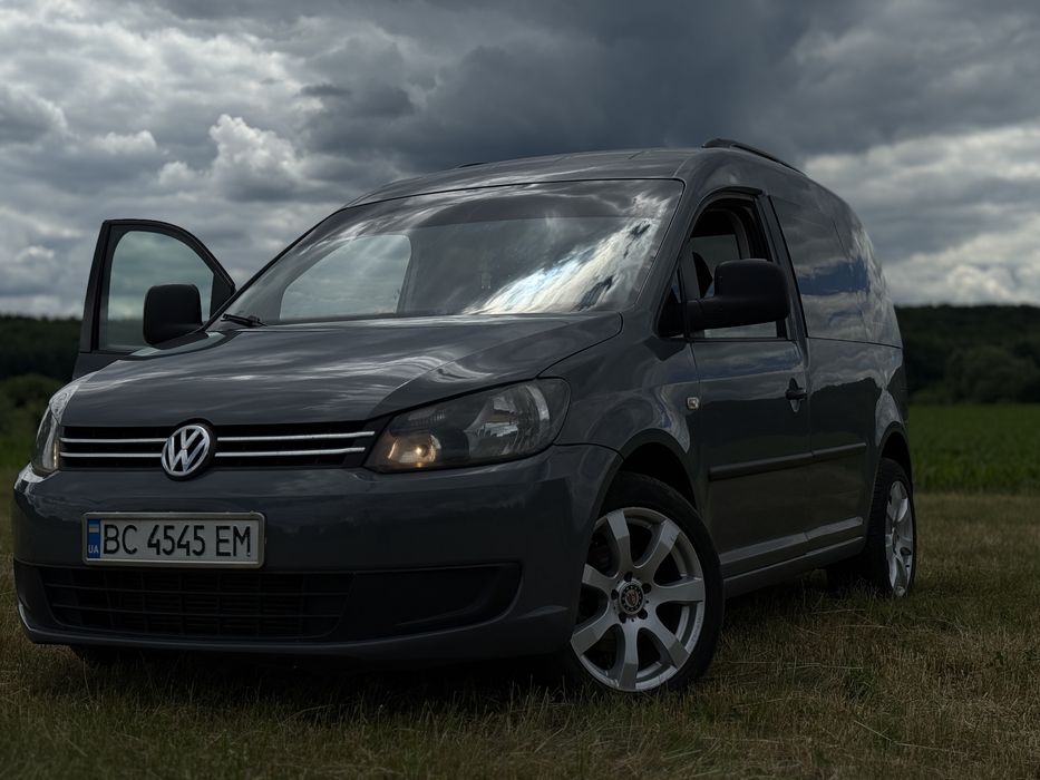 Volkswagen caddy 2012р. 1.6TDI 105HP