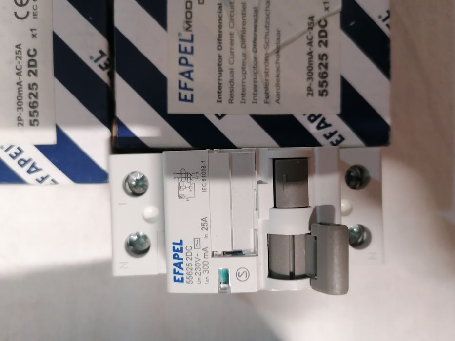 2 Interruptores diferencial Efapel 25A novos