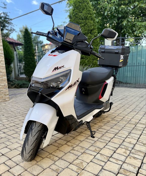 Електроскутер Garow L850 2999Вт., 100км/год., електро спорт скутер