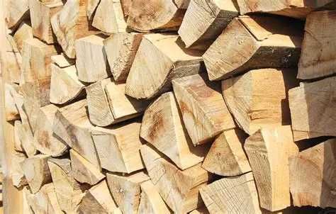 Drewno kominkowe suche - dostawa w 1 dzień