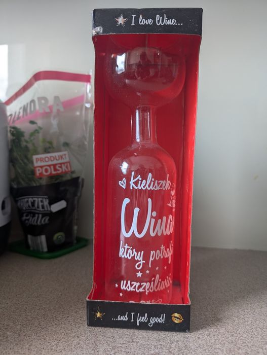 Kieliszek butelka do wina 750 ml