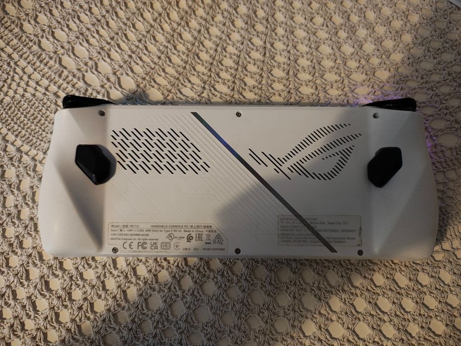 Asus rog ally z1 extreme 1tb