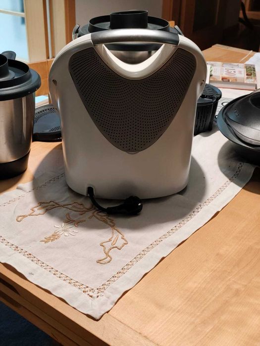 Bimby Tm6 como nova + copo extra + acessórios + extras incluídos