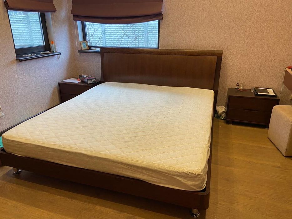 Продаються меблі в спальню