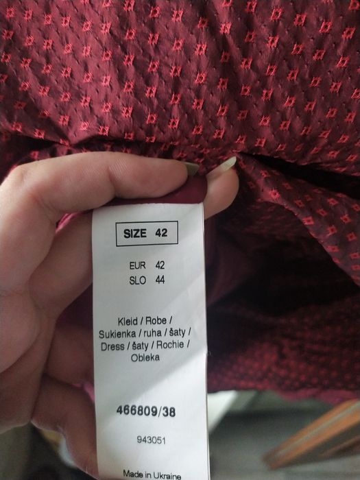 Sukienka wieczorowa ciemny czerwony