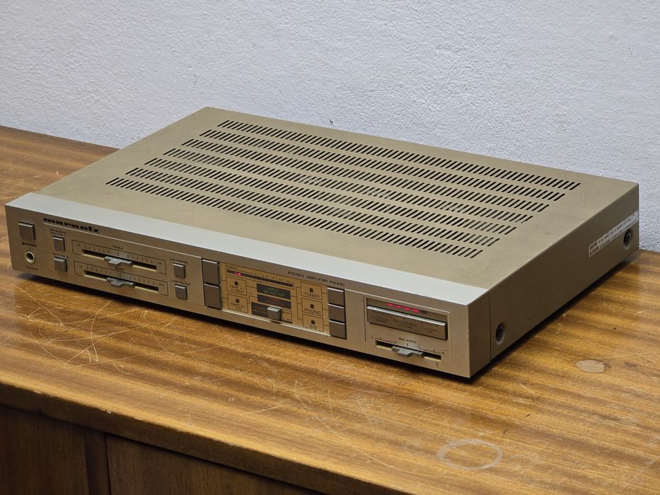 Marantz PM 330 JAPAN wzmacniacz Vintage płaski złoty