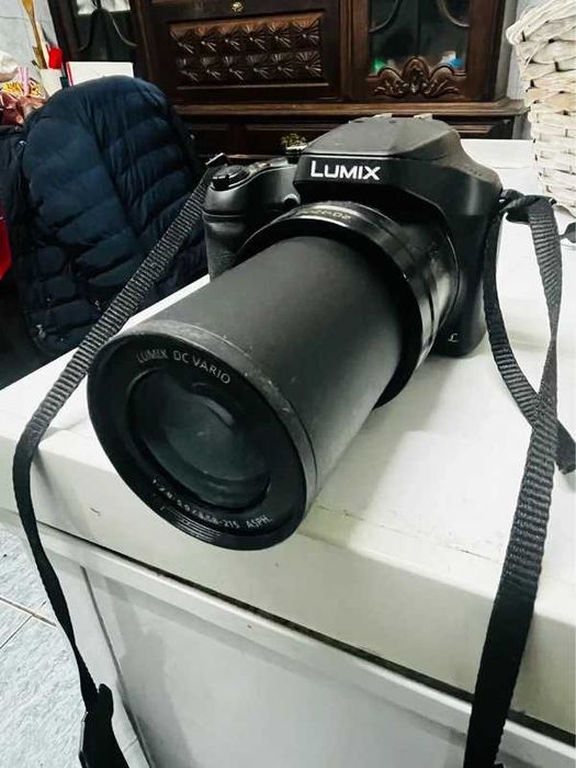 Máquina Fotográfica Bridge Panasonic Lumix DC-FZ83EG-K