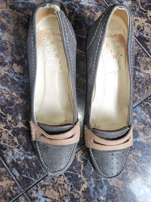 Buty Carini na koturnie