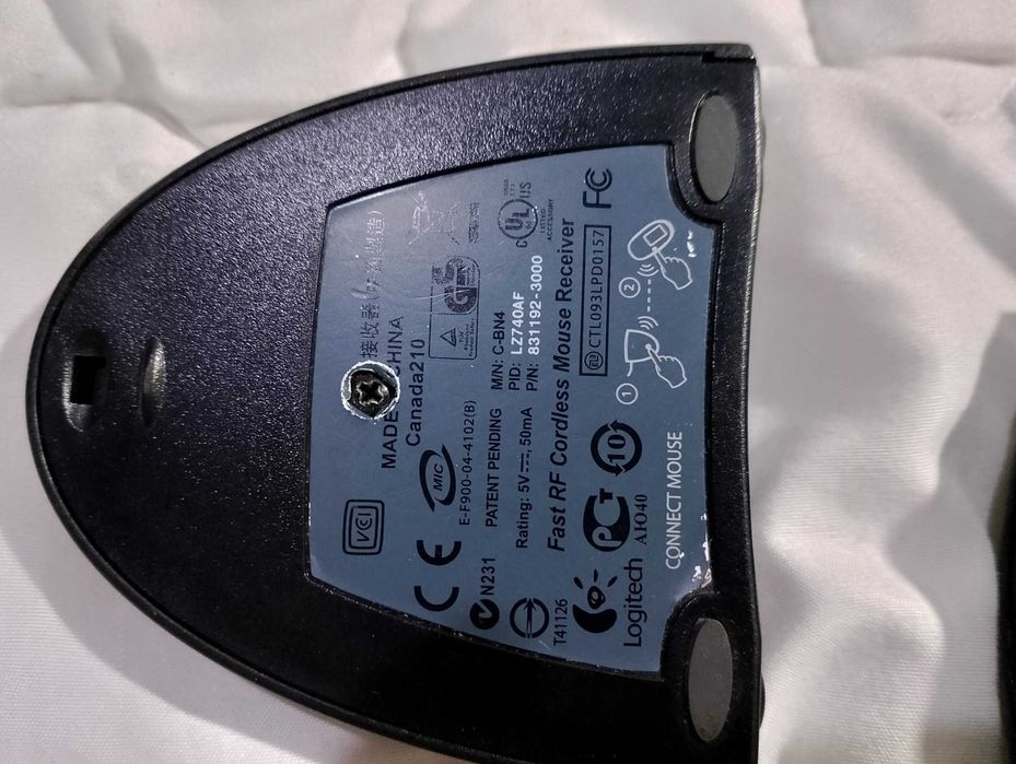 Бездротова оптична мишa logitech